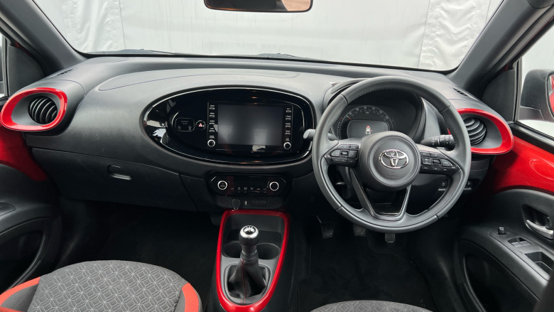 Toyota Aygo X 1.0 VVT-i Edge 5dr Petrol Hatchback